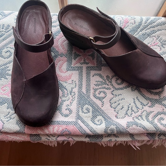 Patagonia Shoes - Patagonia Brown Leather ‘Better Clog’